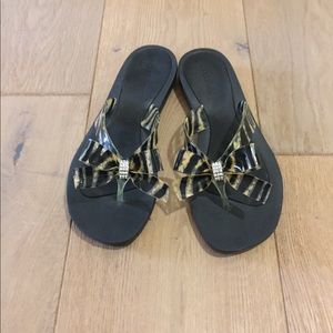 guess bow tie flip flops